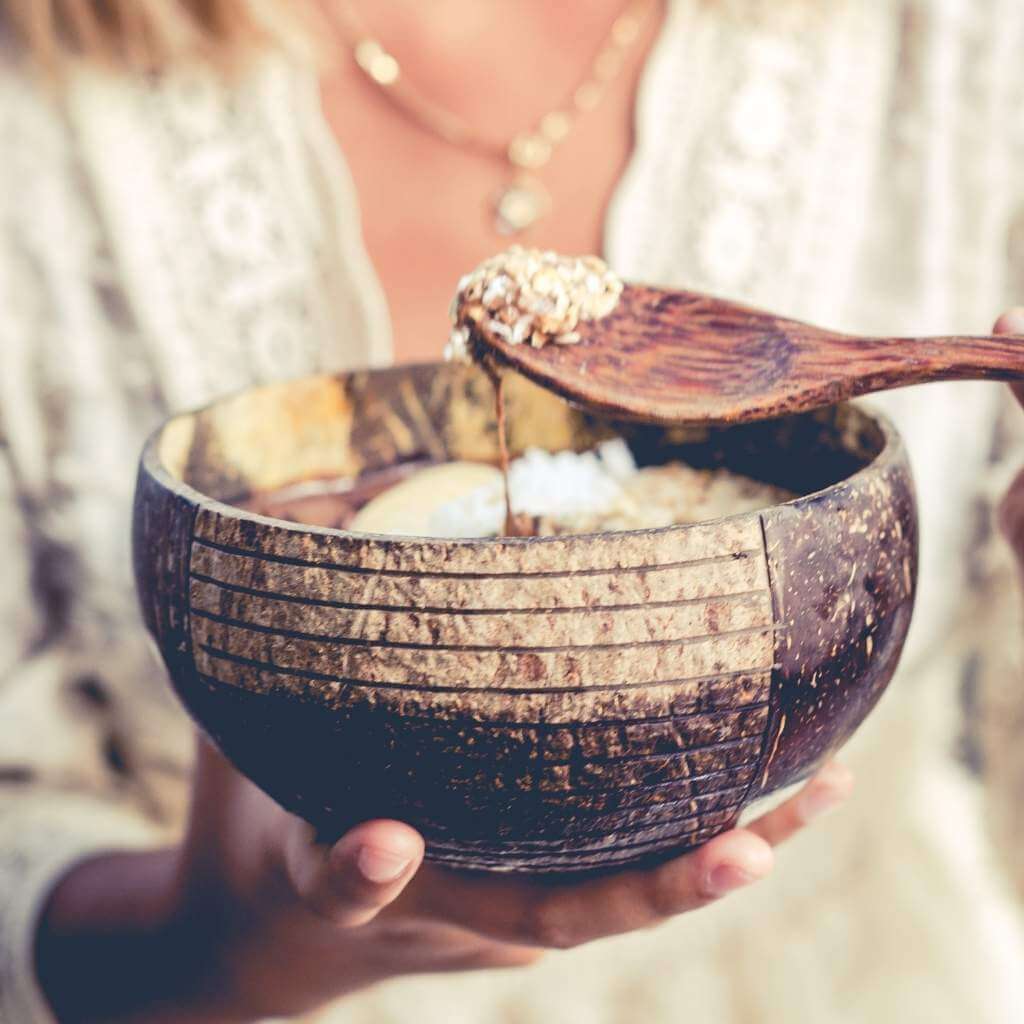 coconut bowls plastic free by Jungle culture